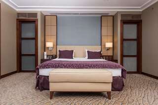Отель Kharkiv Palace Hotel Харьков Люкс-3